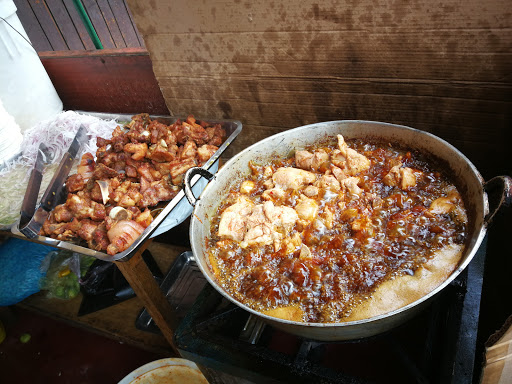 LA ESQUINA DEL CHICHARRÓN