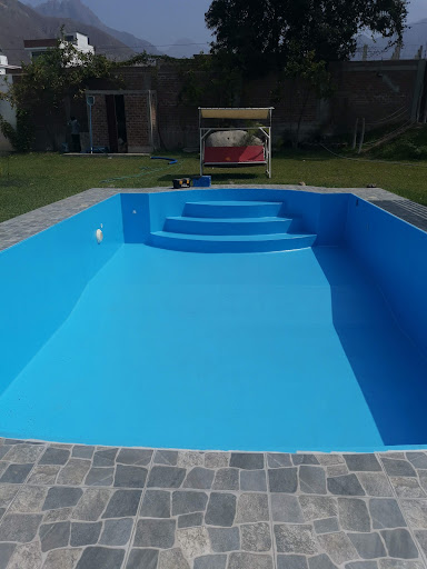 Fabricación de piscina , servicio general y mantenimientos