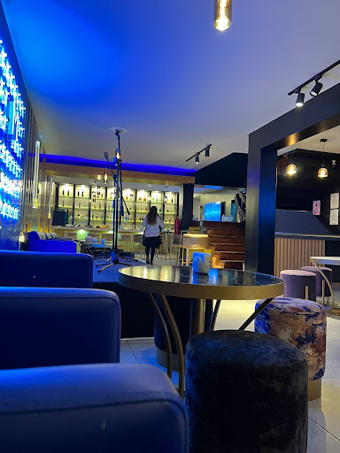 Monet Lounge Bar