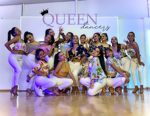 Queen Dancers